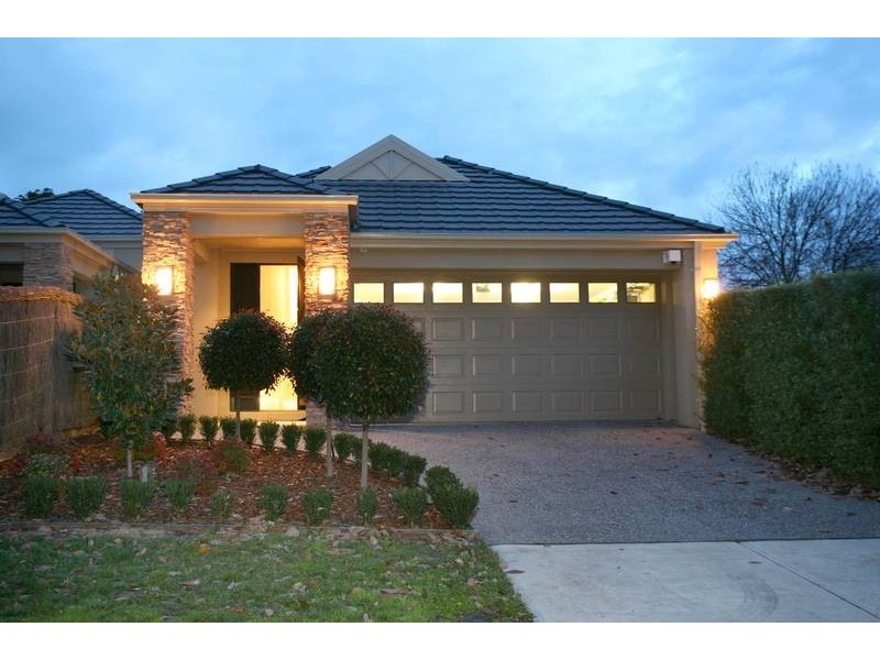 12 Peel Street, Berwick VIC 3806