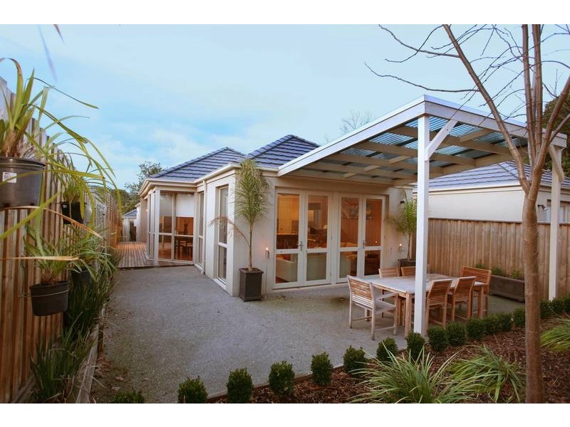 12 Peel Street, Berwick VIC 3806