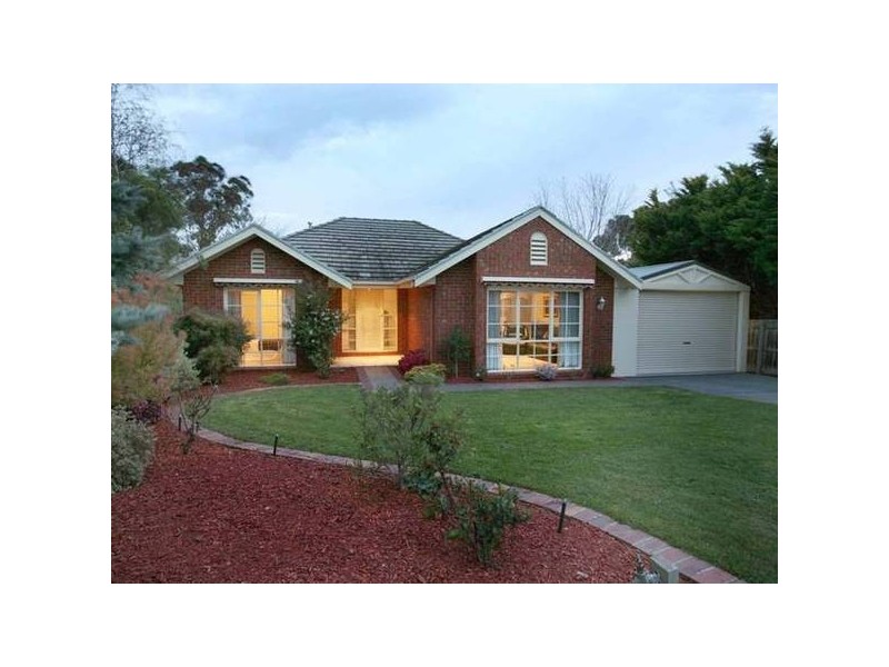 21 Vista Court, Berwick VIC 3806
