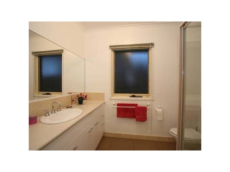 21 Vista Court, Berwick VIC 3806
