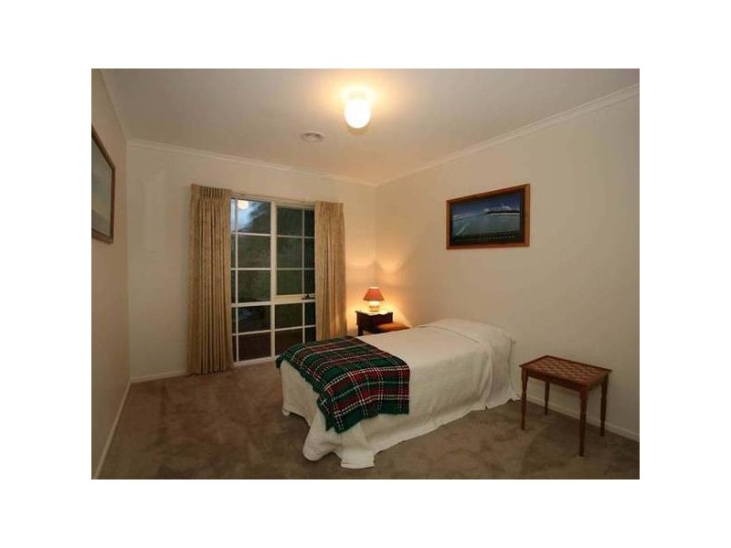 21 Vista Court, Berwick VIC 3806