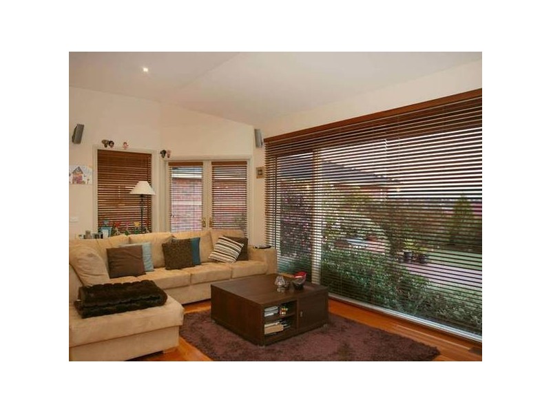 33-35 St Helens Crescent, Narre Warren North VIC 3804