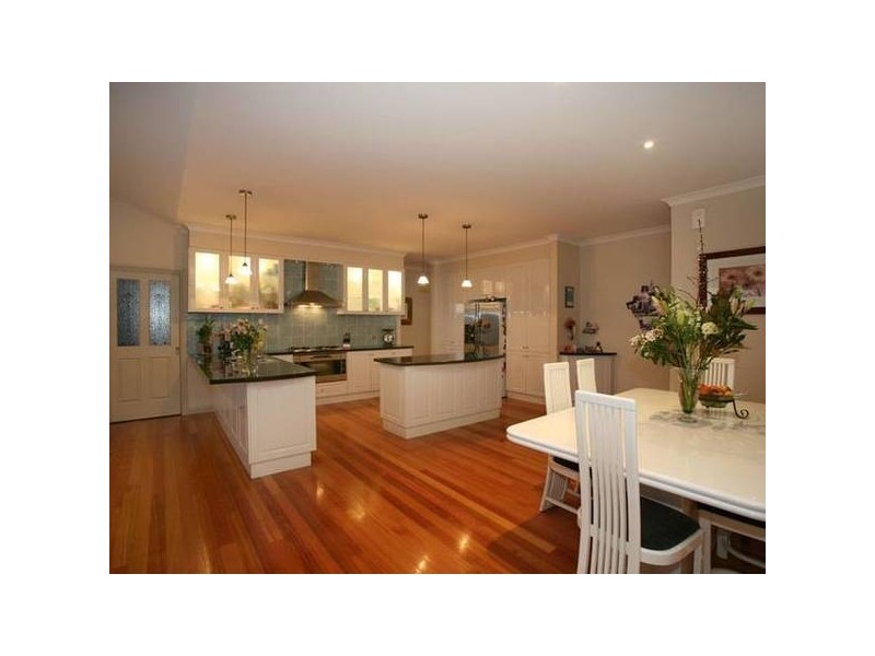 33-35 St Helens Crescent, Narre Warren North VIC 3804