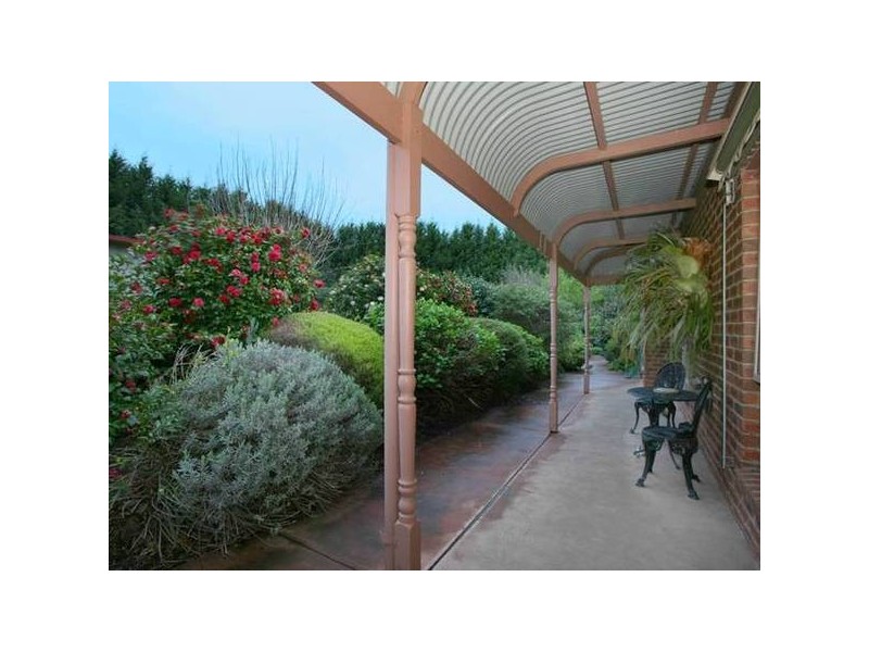 5 Fontaine Terrace, Narre Warren North VIC 3804