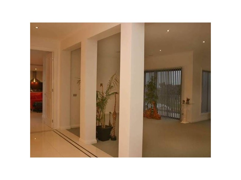17 Liam Circuit, Beaconsfield VIC 3807