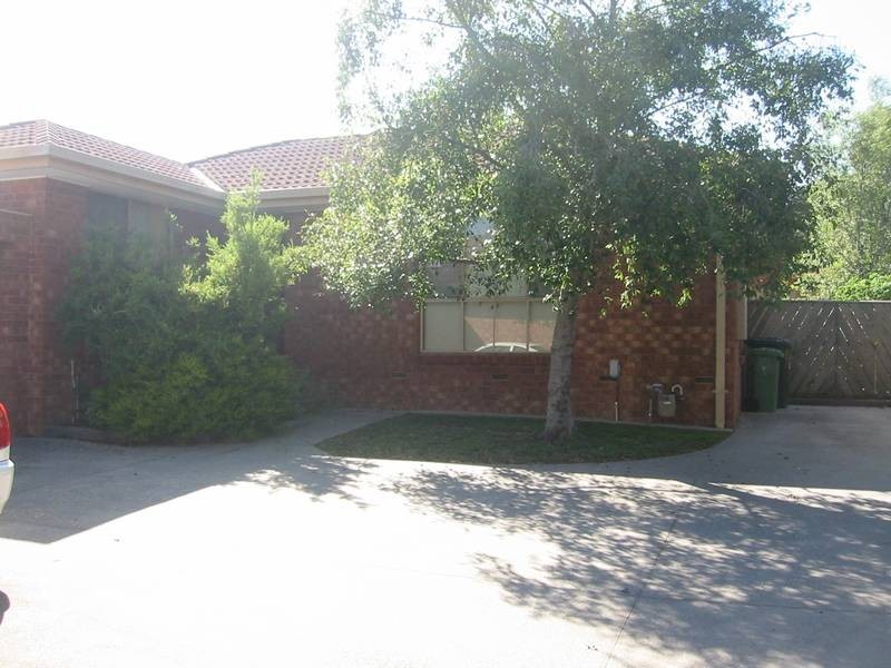 2/2 Heyington Circle, Narre Warren VIC 3805