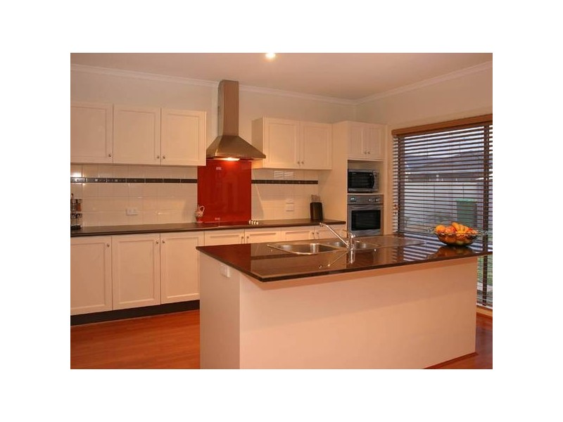 31 Buchan Green, Pakenham VIC 3810