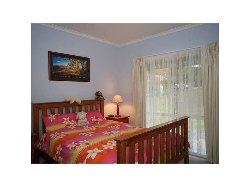 25-27 Grant Court, Beaconsfield Upper VIC 3808