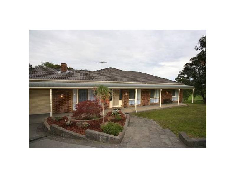 25-27 Grant Court, Beaconsfield Upper VIC 3808