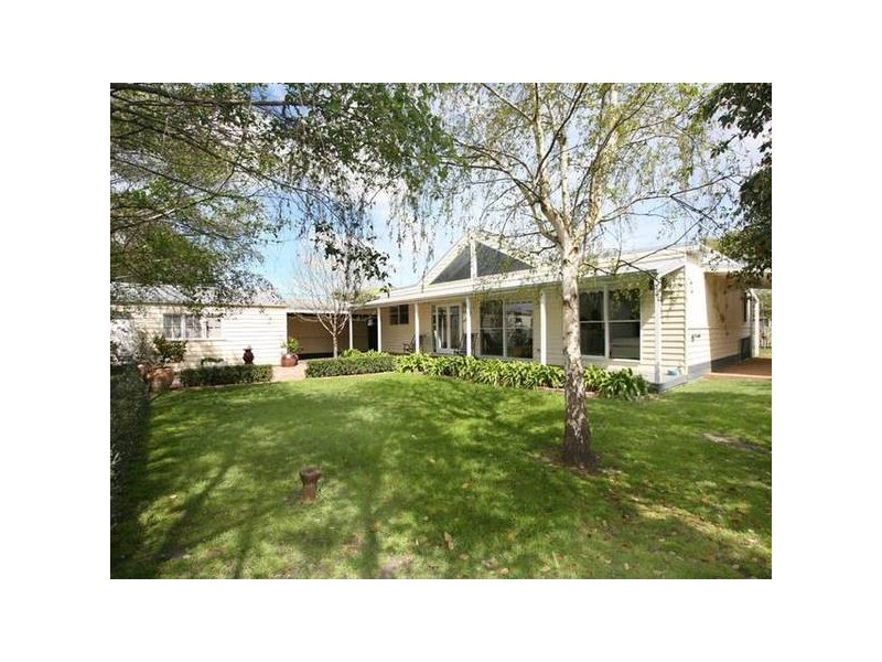 16-18 Railway Avenue, Beaconsfield VIC 3807