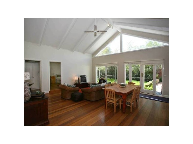 16-18 Railway Avenue, Beaconsfield VIC 3807