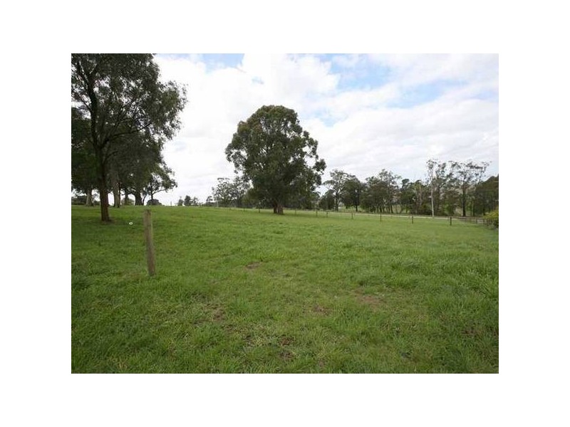 125 Huxtable Road, Pakenham Upper VIC 3810