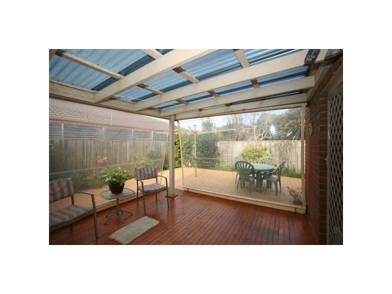 24 Strathavan Drive, Berwick VIC 3806