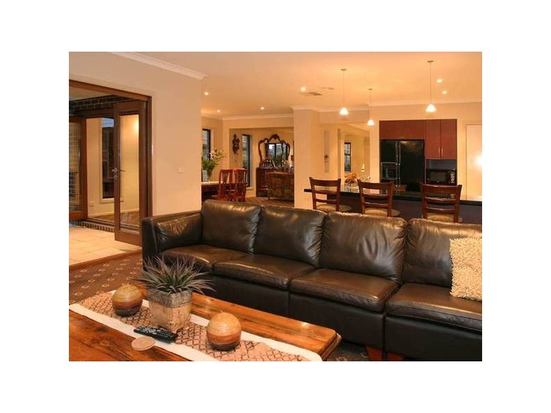 3 The Lough Court, Narre Warren North VIC 3804