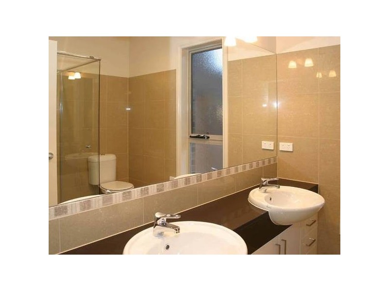 1/4a Buchanan Road, Berwick VIC 3806