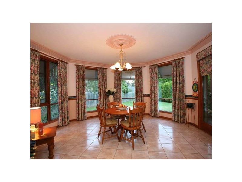 17 Kirkham Court, Berwick VIC 3806