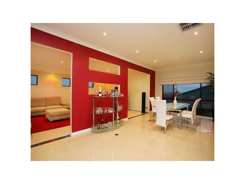 25 Highvale Crescent, Berwick VIC 3806