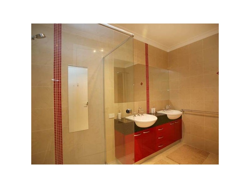 25 Highvale Crescent, Berwick VIC 3806