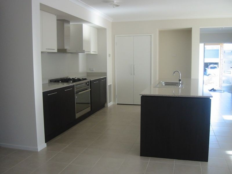 4 Montpelier Drive, Berwick VIC 3806