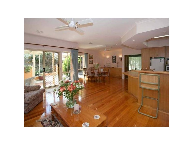 9 Newman Court, Berwick VIC 3806