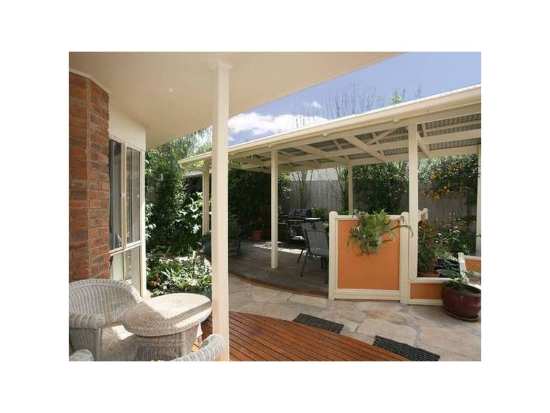 9 Newman Court, Berwick VIC 3806