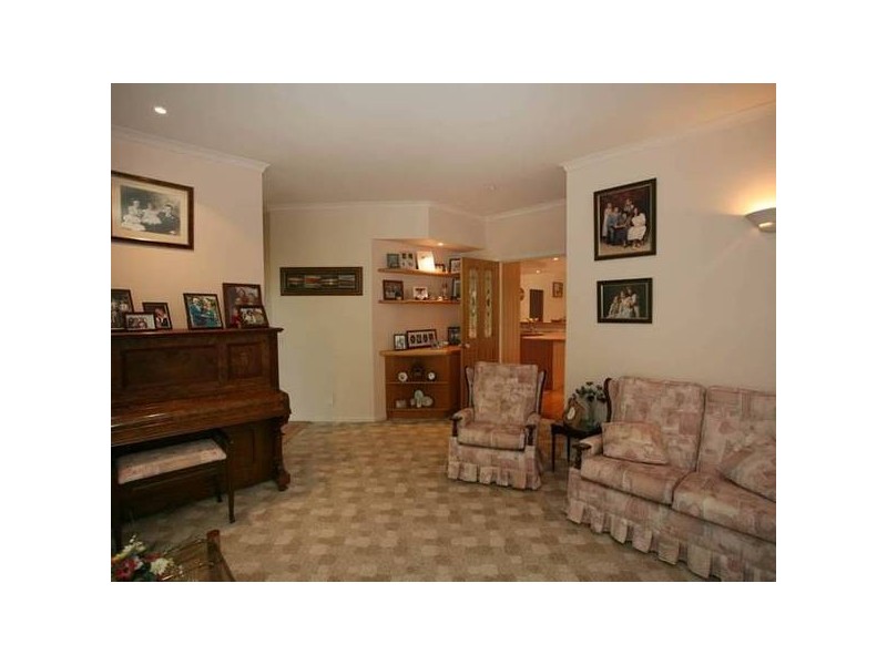 9 Newman Court, Berwick VIC 3806