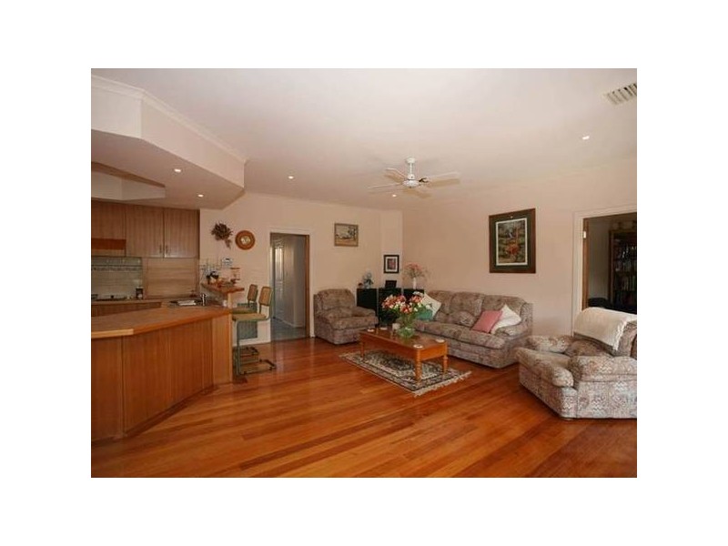 9 Newman Court, Berwick VIC 3806