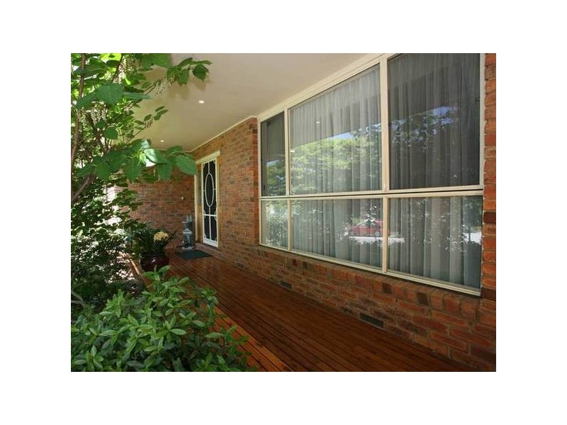 9 Newman Court, Berwick VIC 3806