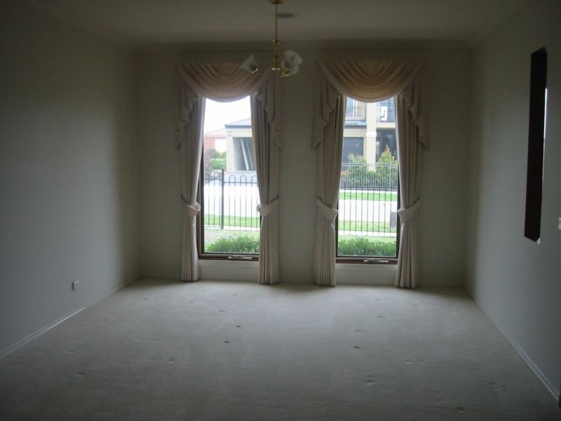 40 Golden Grove Drive, Narre Warren South VIC 3805