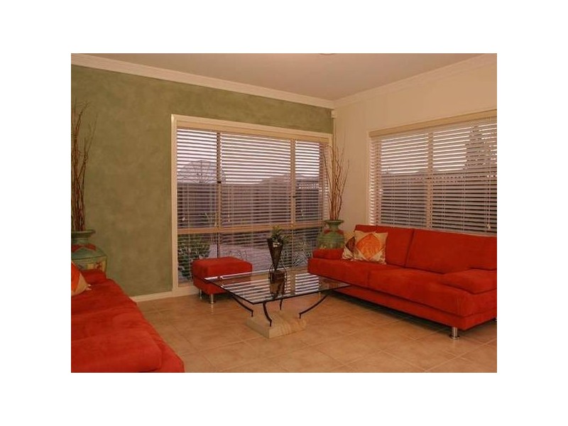 9 Rebecca Mac Court, Hallam VIC 3803