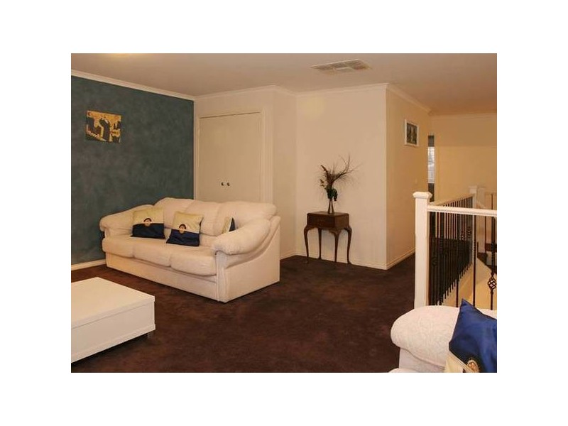 9 Rebecca Mac Court, Hallam VIC 3803