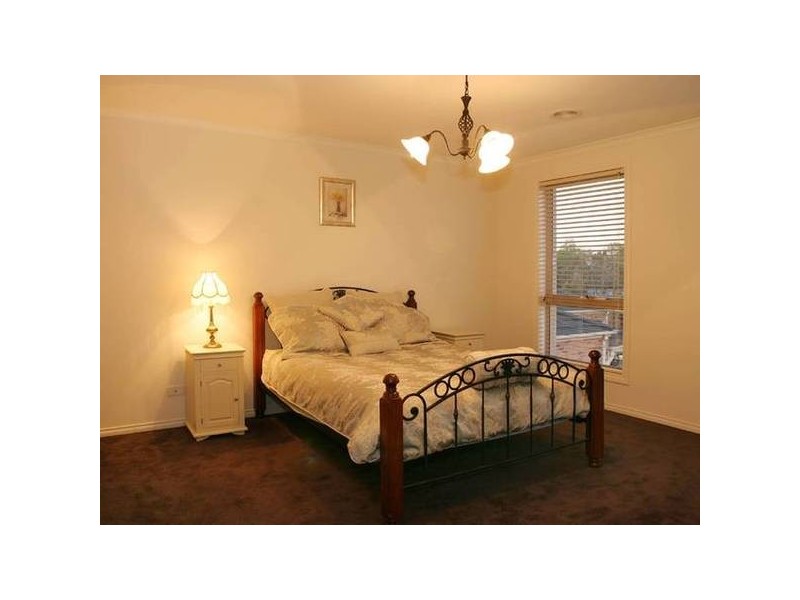 9 Rebecca Mac Court, Hallam VIC 3803