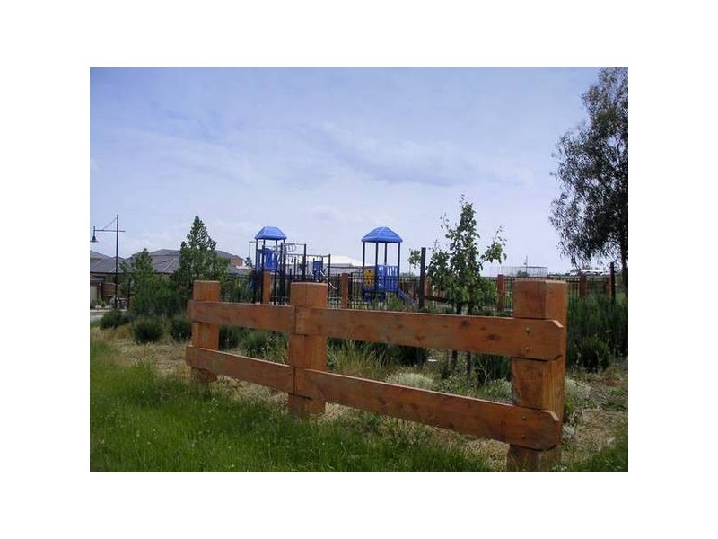 33 Canning Drive, Berwick VIC 3806