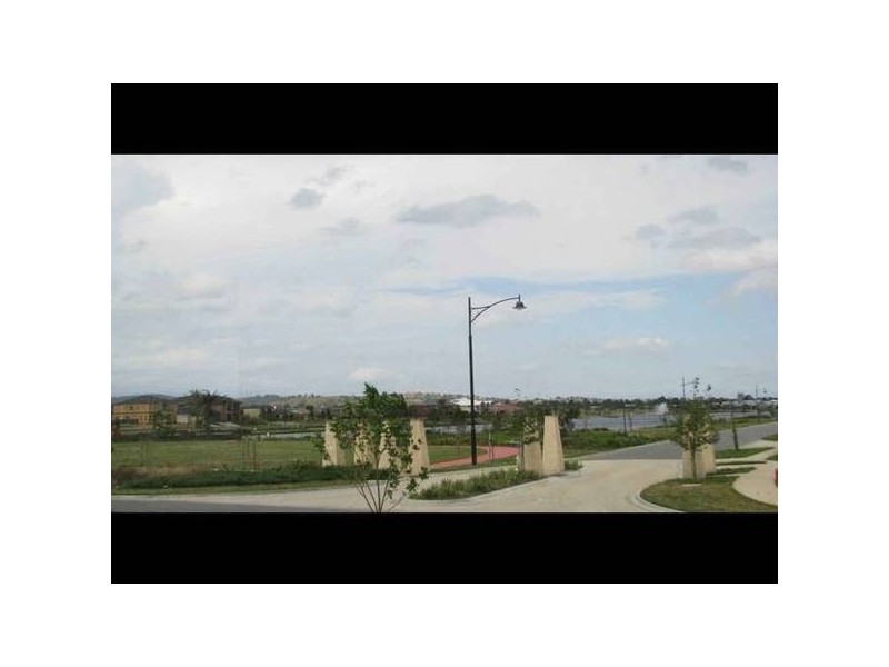 13 Joseph Banks Drive, Pakenham VIC 3810