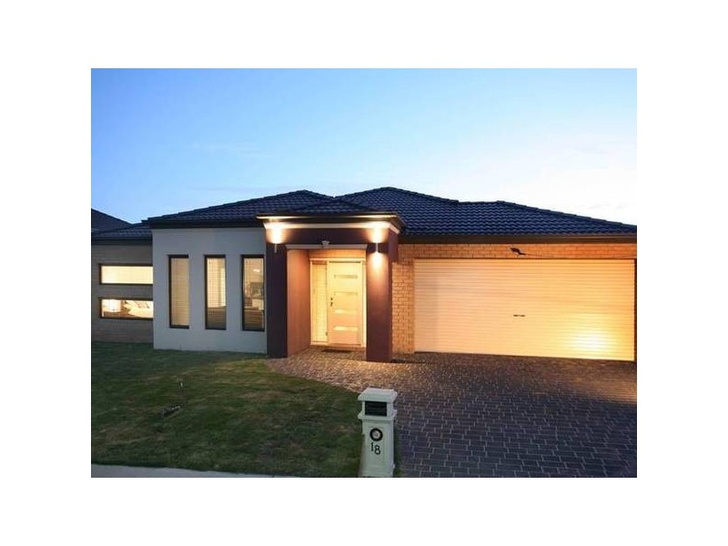 18 Meg Way, Berwick VIC 3806