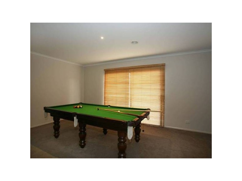 18 Meg Way, Berwick VIC 3806