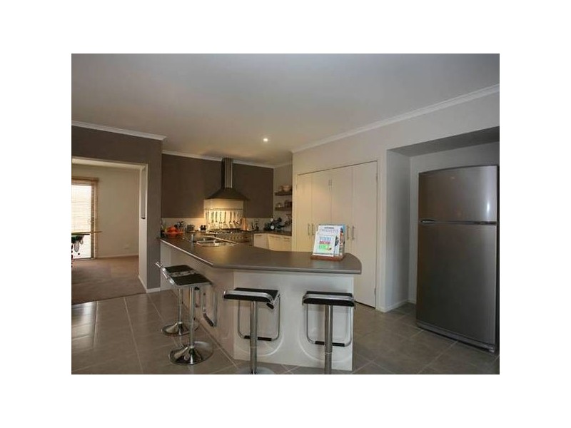 18 Meg Way, Berwick VIC 3806