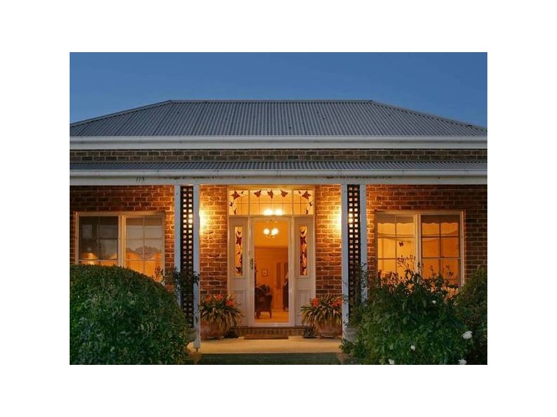 38 King Road, Harkaway VIC 3806