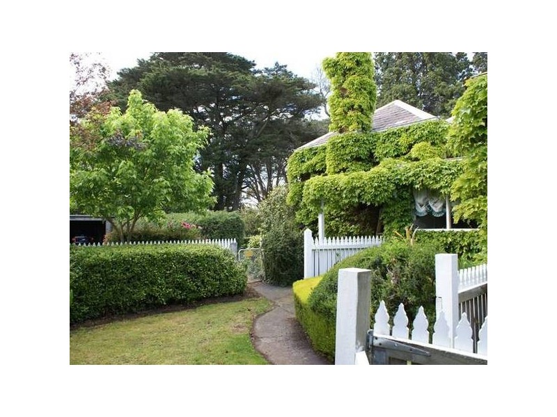 38 King Road, Harkaway VIC 3806