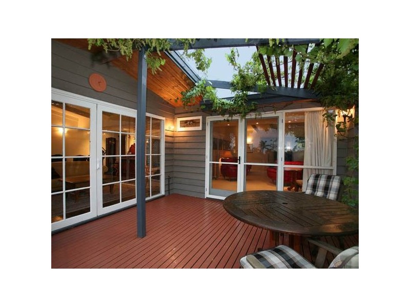 10 Neill Street, Berwick VIC 3806