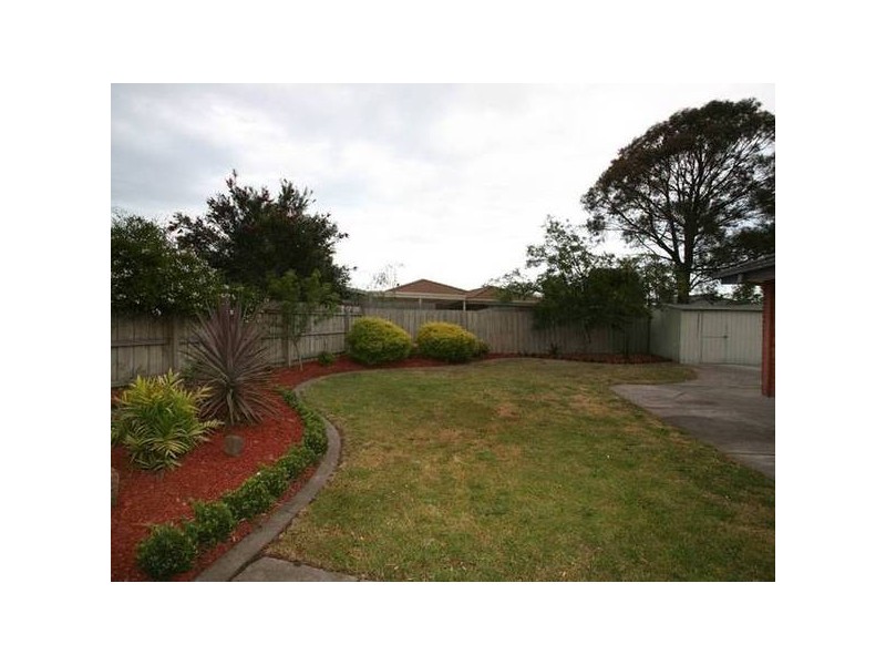 32 Insignia Crescent, Berwick VIC 3806