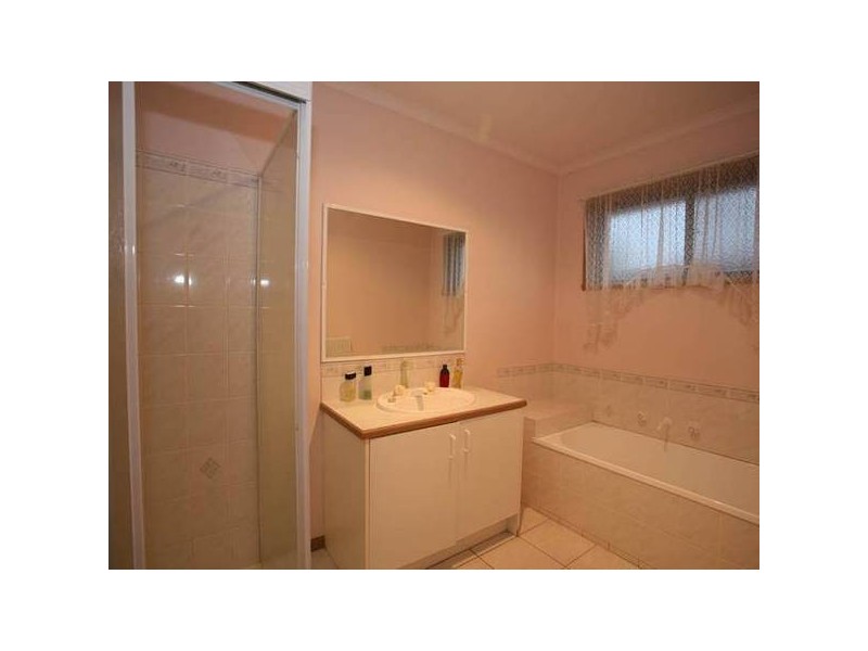 32 Insignia Crescent, Berwick VIC 3806