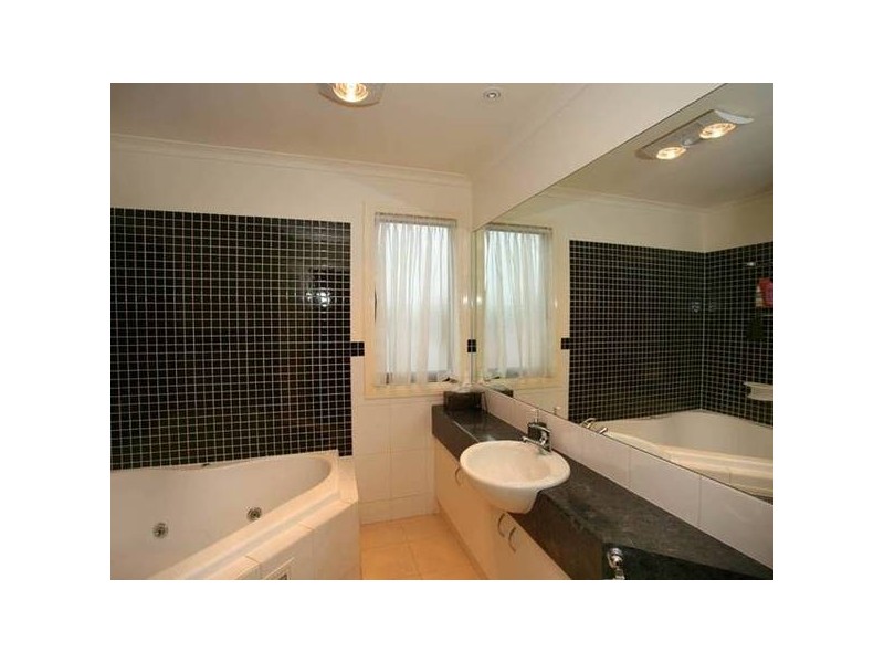 34/18-26 Marlesford Crescent, Berwick VIC 3806