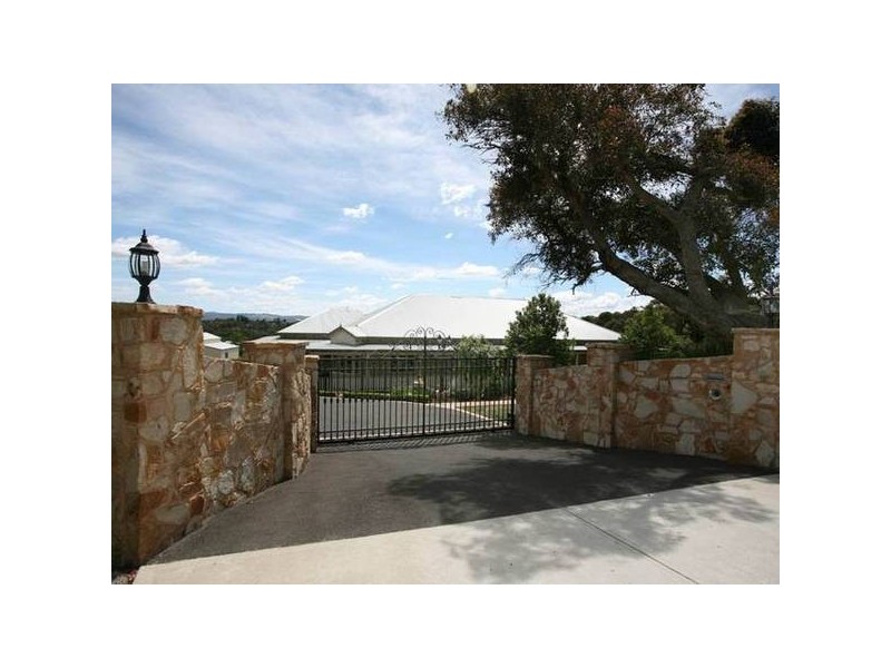 34 Salisbury Road, Beaconsfield Upper VIC 3808