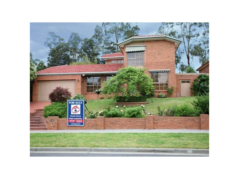 15 Bournevale Drive, Berwick VIC 3806
