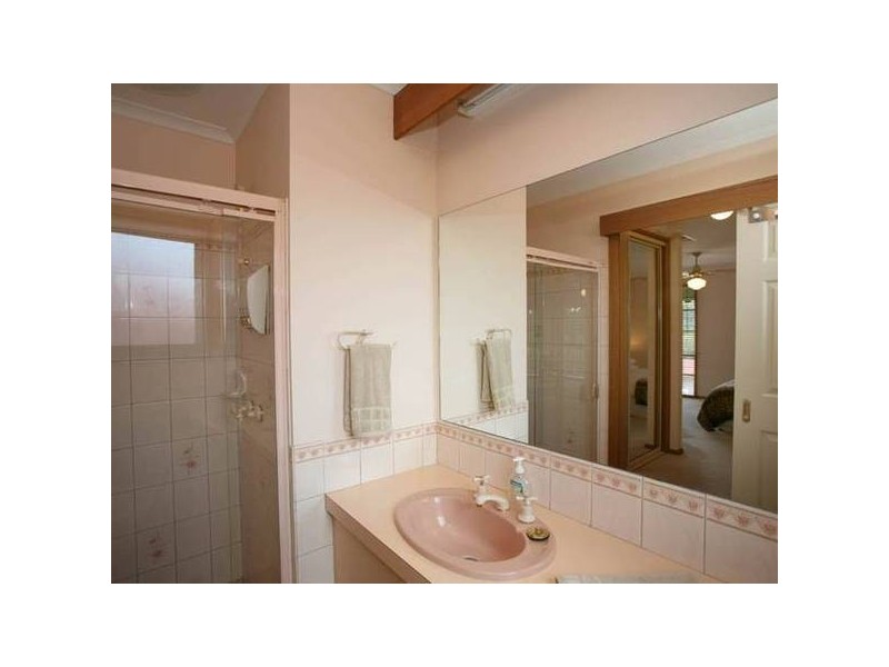 15 Bournevale Drive, Berwick VIC 3806