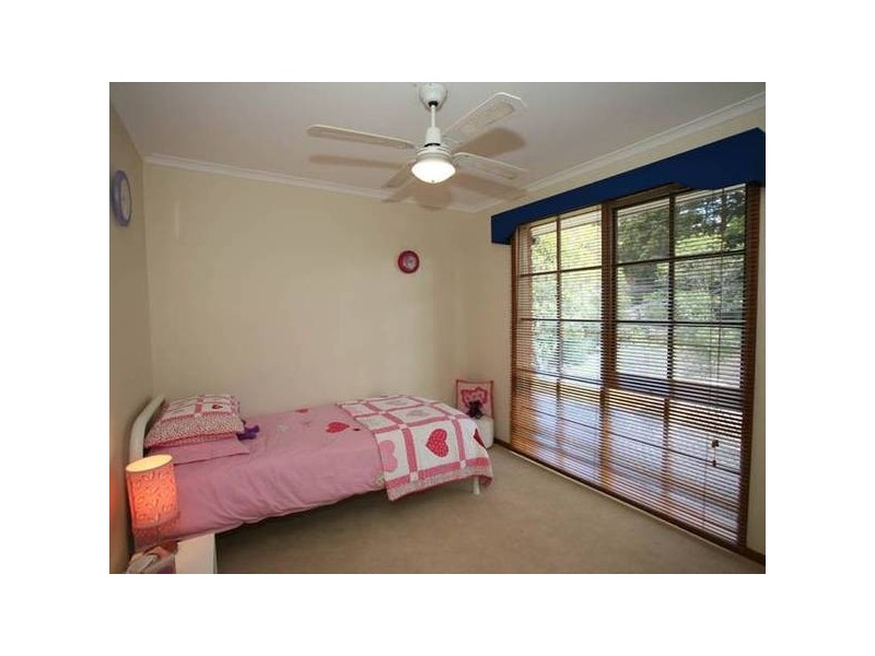 15 Bournevale Drive, Berwick VIC 3806