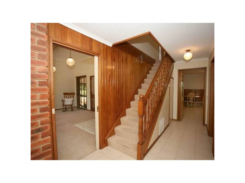 15 Bournevale Drive, Berwick VIC 3806