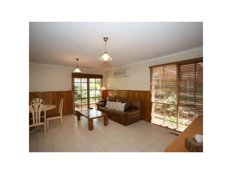 15 Bournevale Drive, Berwick VIC 3806