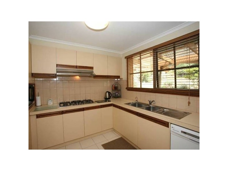 15 Bournevale Drive, Berwick VIC 3806